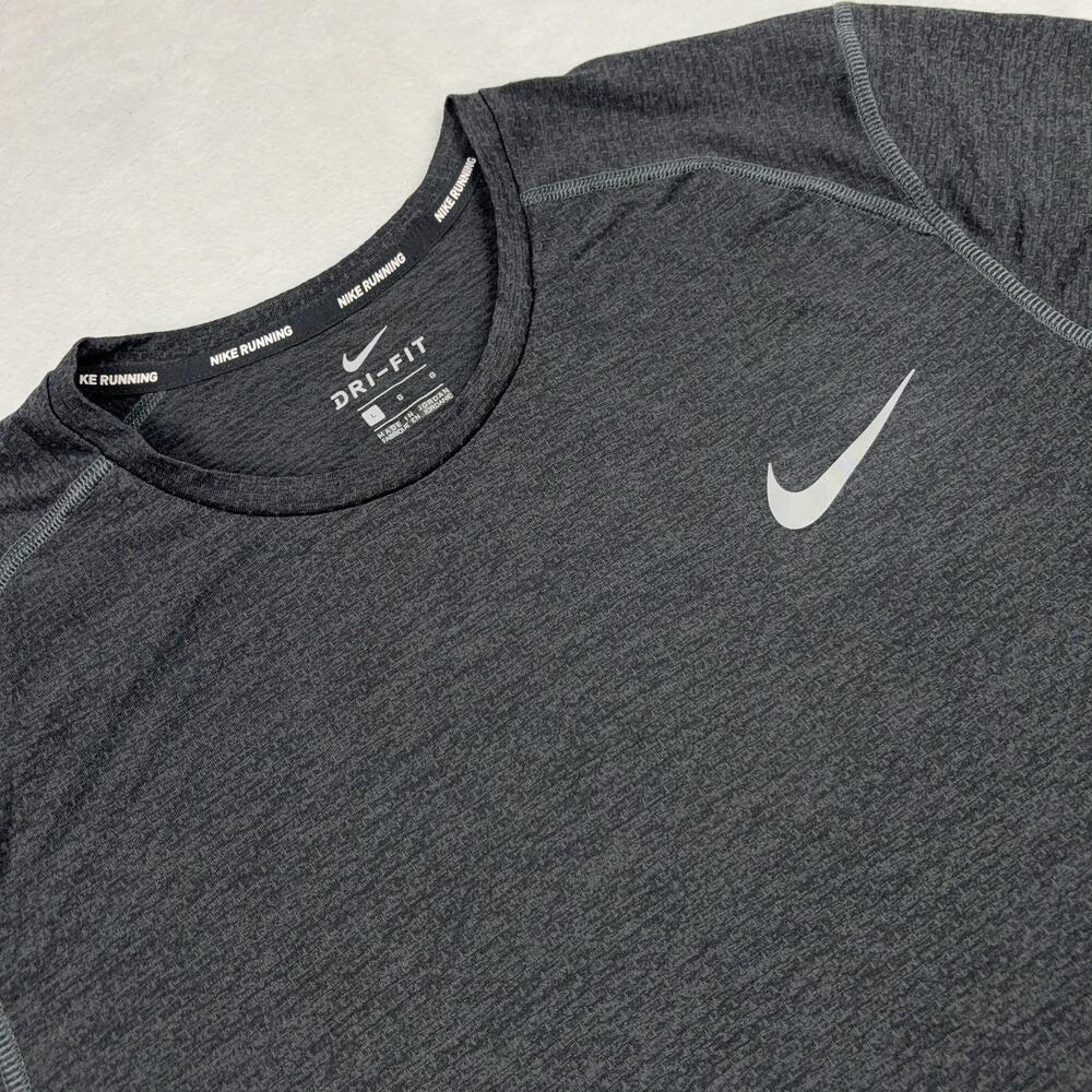 Nike Running Dri-Fit Shirt Mens L Gray Short Sleeve Crew Neck Quick Dry